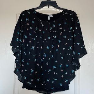 Elle poncho style blouse